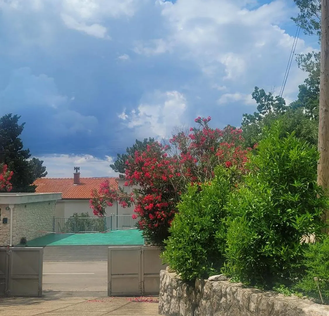 Tany Apartment Dramalj 0*,
